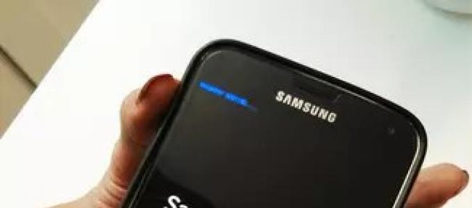 Jak obnovit tovární nastavení na notebooku Samsung